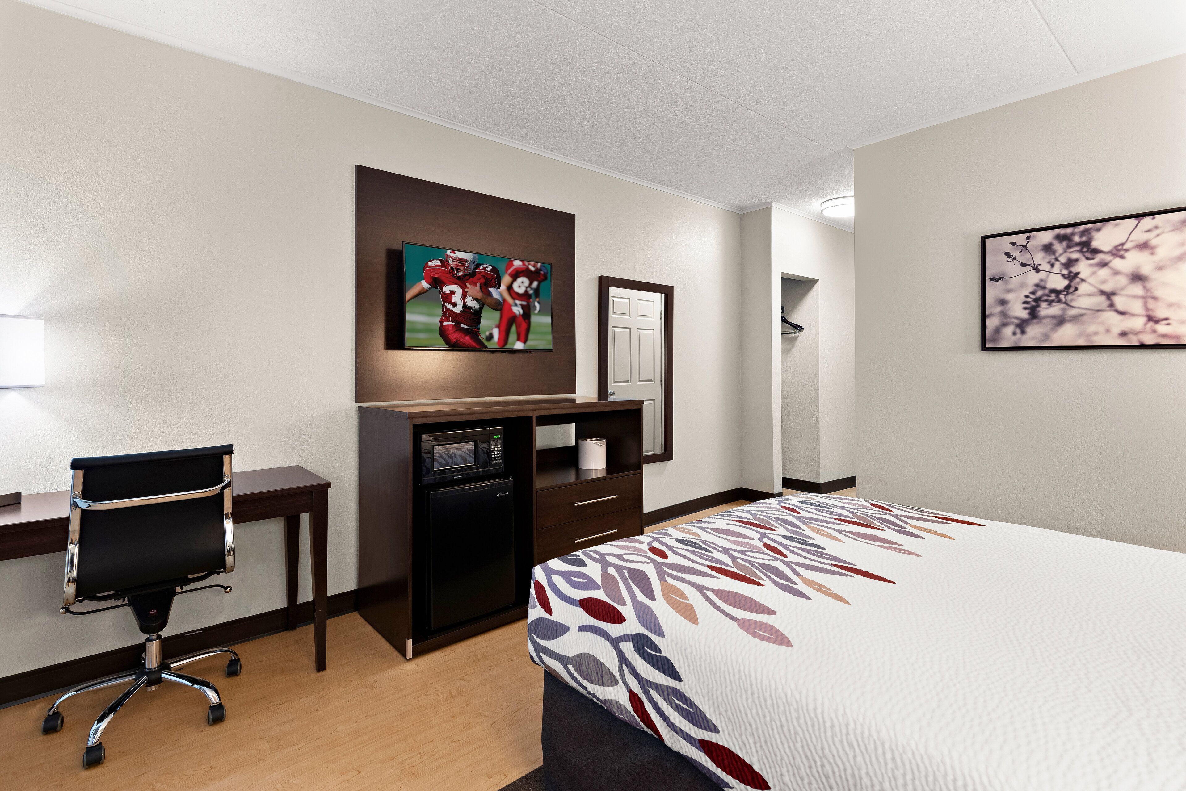 Photo - Red Roof Inn Norwich