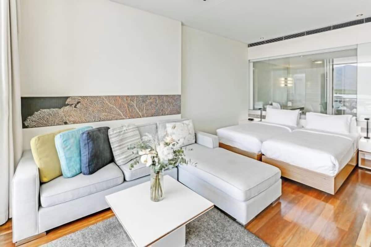 1 bedroom, Egyptian cotton sheets, premium bedding, minibar