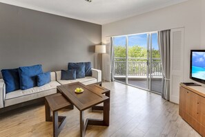 スイート 1 ベッドルーム | エジプト綿のシーツ、高級寝具、セーフティボックス (室内)、デスク