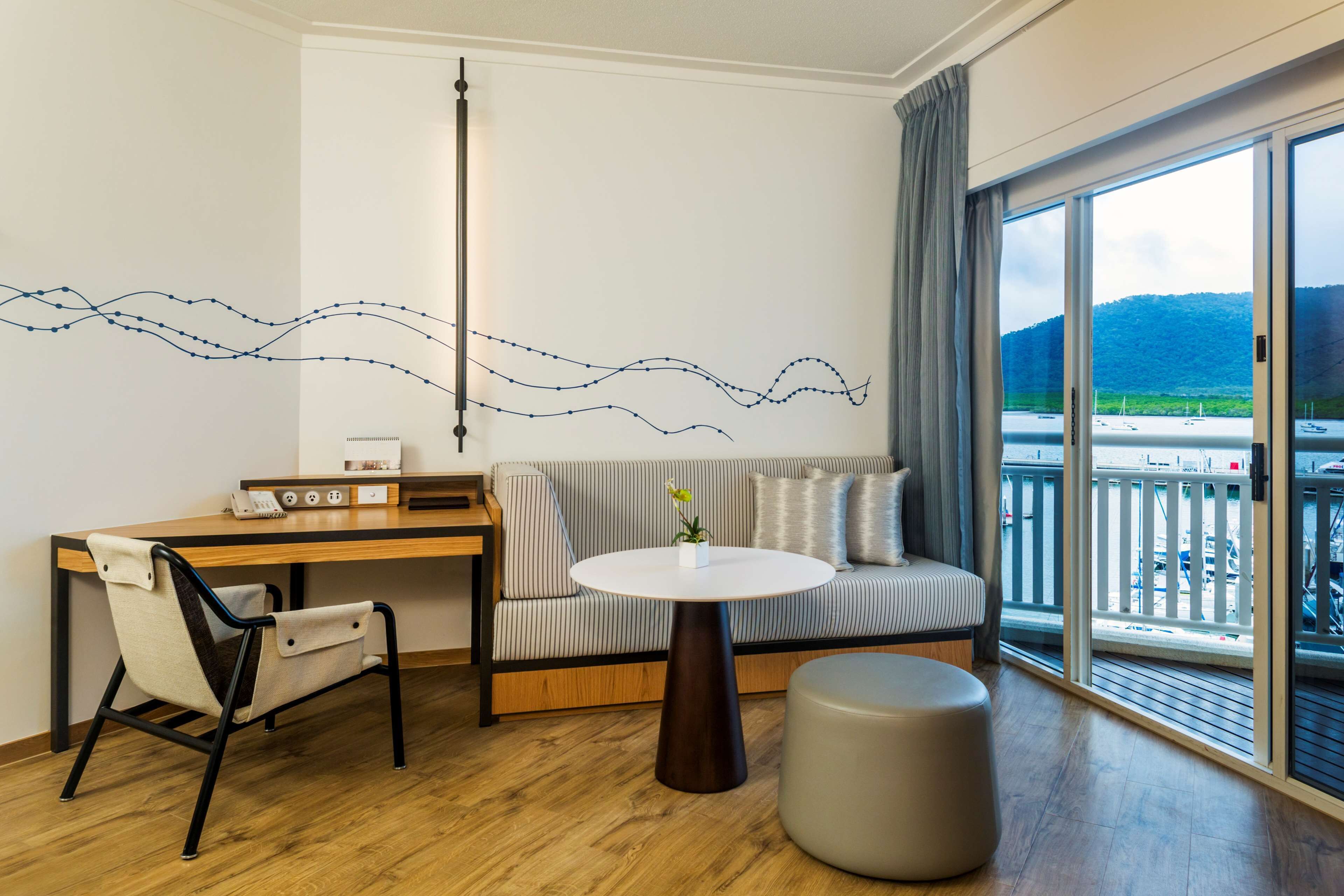 1 bedroom, egyptian cotton sheets, premium bedding, minibar