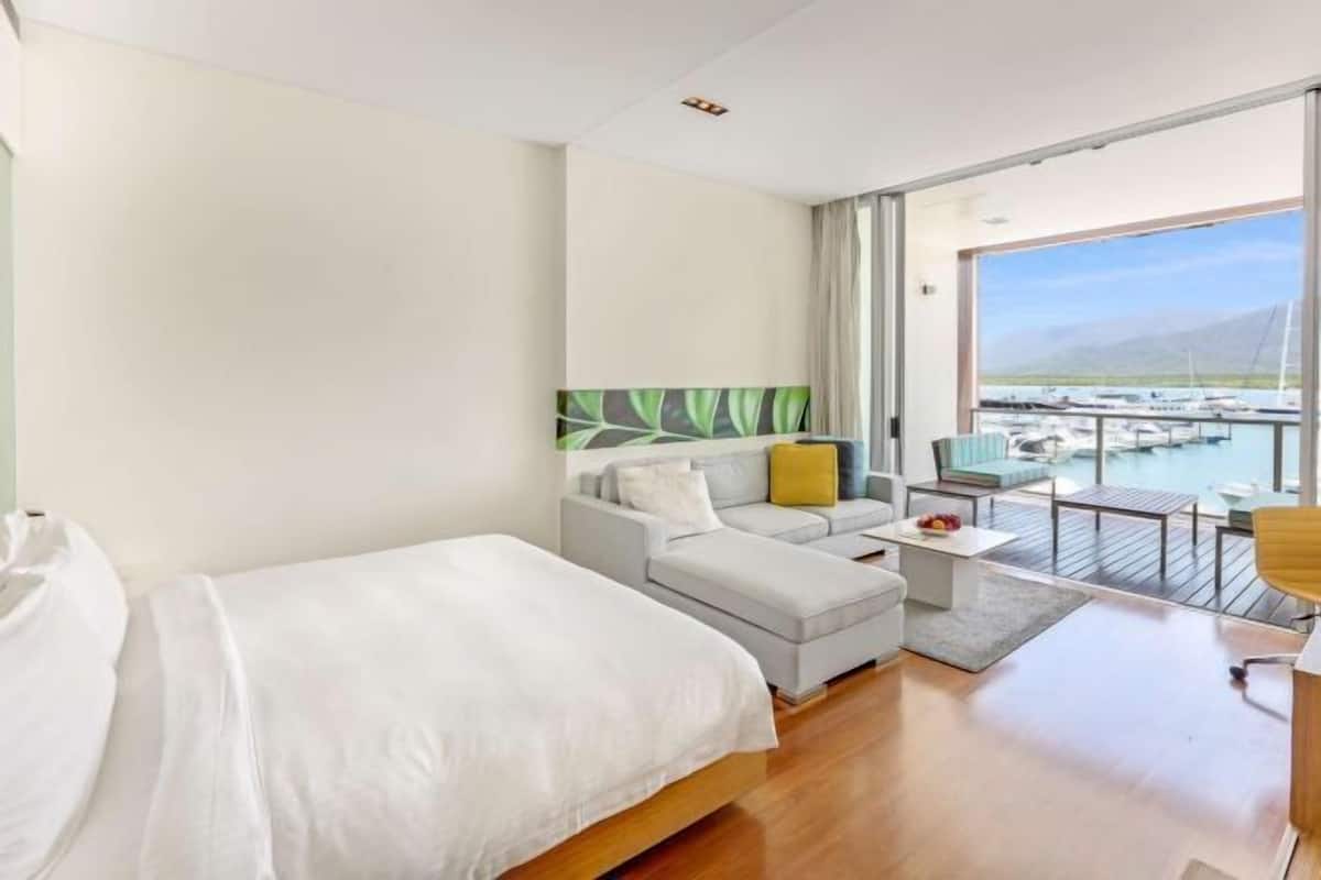 1 bedroom, Egyptian cotton sheets, premium bedding, minibar