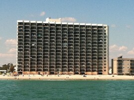 En la playa, bar en la playa
