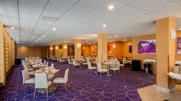 2 من المطاعم، تقديم الإفطار