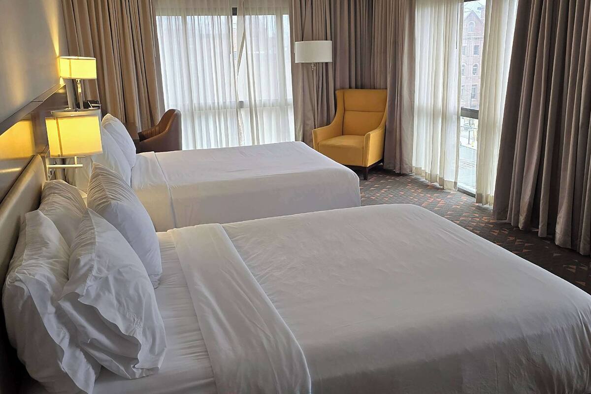 Executive Suite, Multiple Beds, Non Smoking | Premium bedding, desk, blackout drapes, iron/ironing board