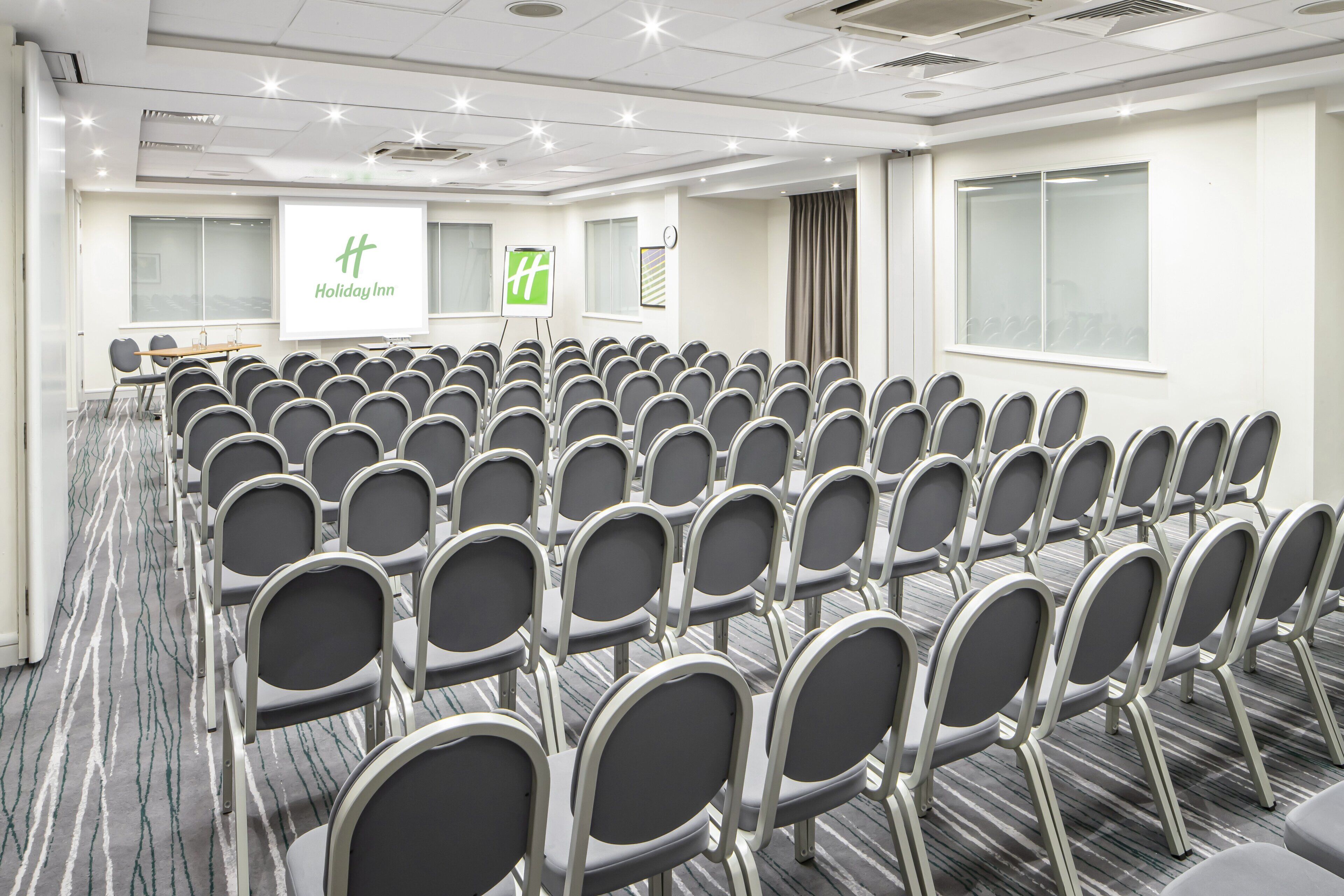 Photo - Holiday Inn Aylesbury by IHG