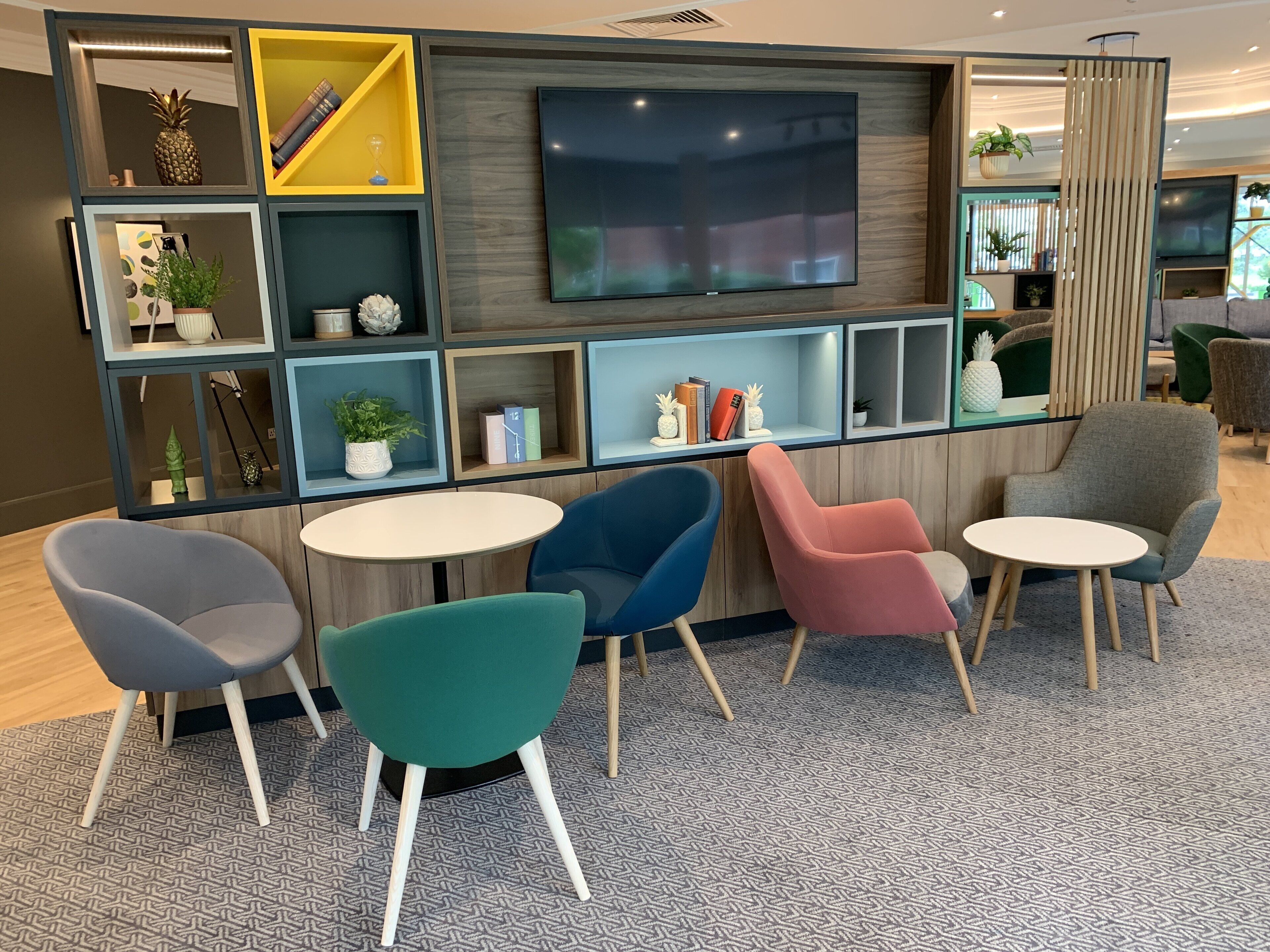 Photo - Holiday Inn Aylesbury by IHG