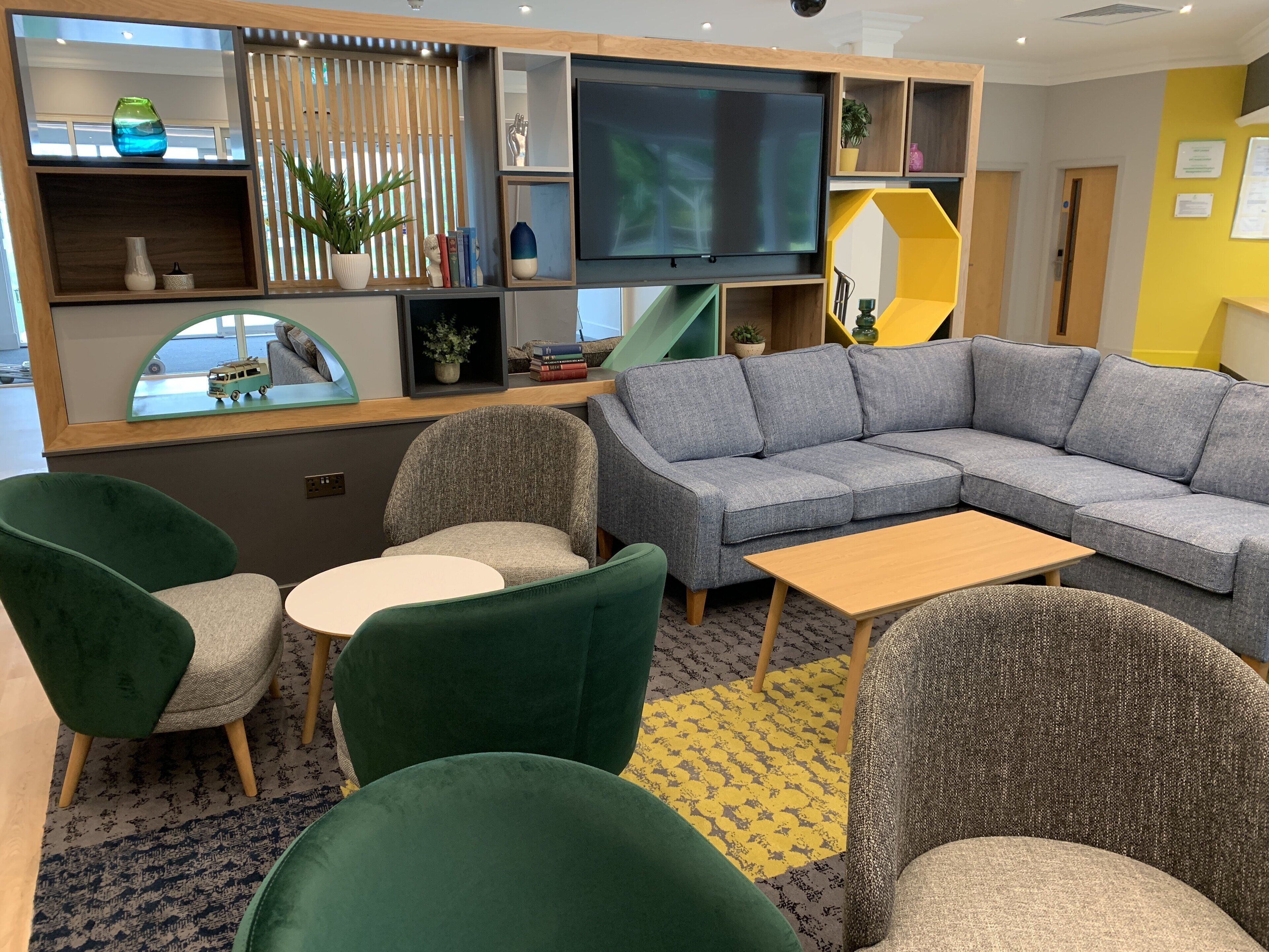 Photo - Holiday Inn Aylesbury by IHG