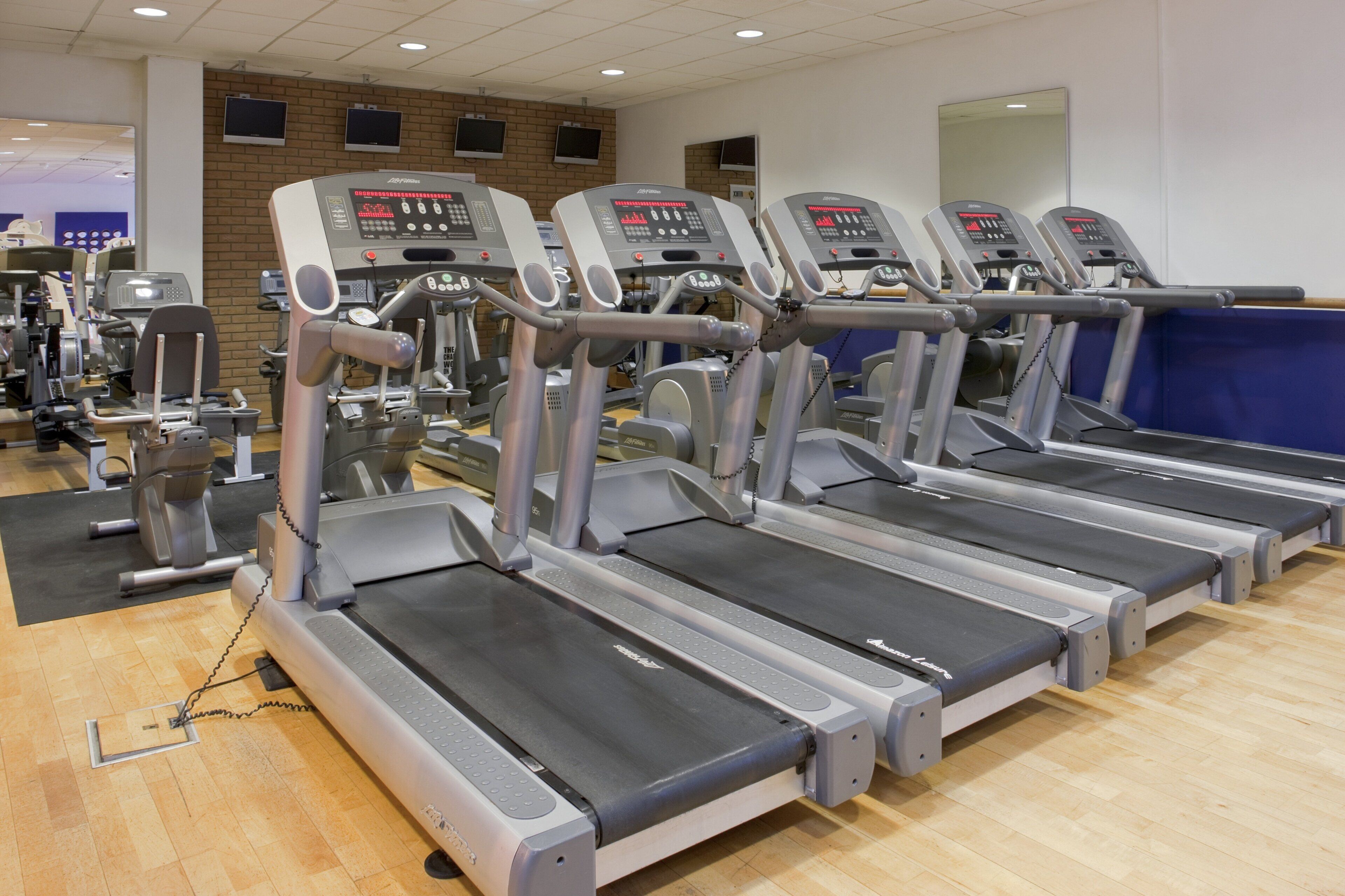 Photo - Holiday Inn Aylesbury by IHG
