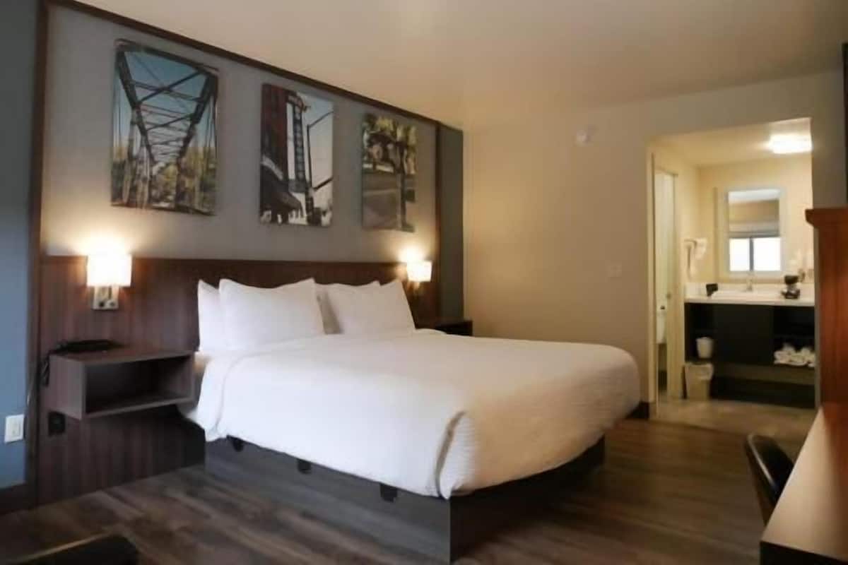 Coffres-forts dans les chambres, fer et planche Ă repasser