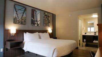 Kamar Superior, 1 Tempat Tidur King, Bebas Asap Rokok | Brankas, setrika/meja setrika, Wi-Fi gratis, dan seprai linen