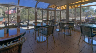 Days Inn by Wyndham Prescott