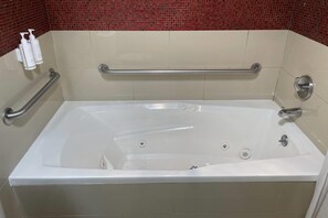Room, 1 Queen Bed, Accessible, Smoking (Mobility) | Bathroom | Combined shower/tub, deep soaking tub, free toiletries, hair dryer