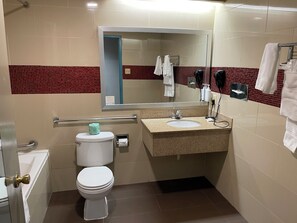 Accessible bathroom - Days Inn by Wyndham Jersey City / NYC Area (Jersey City)