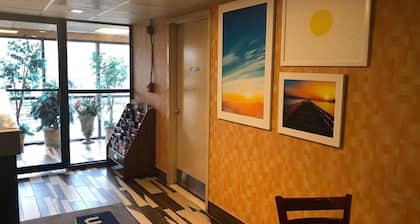 Days Inn by Wyndham Jersey City / NYC Area