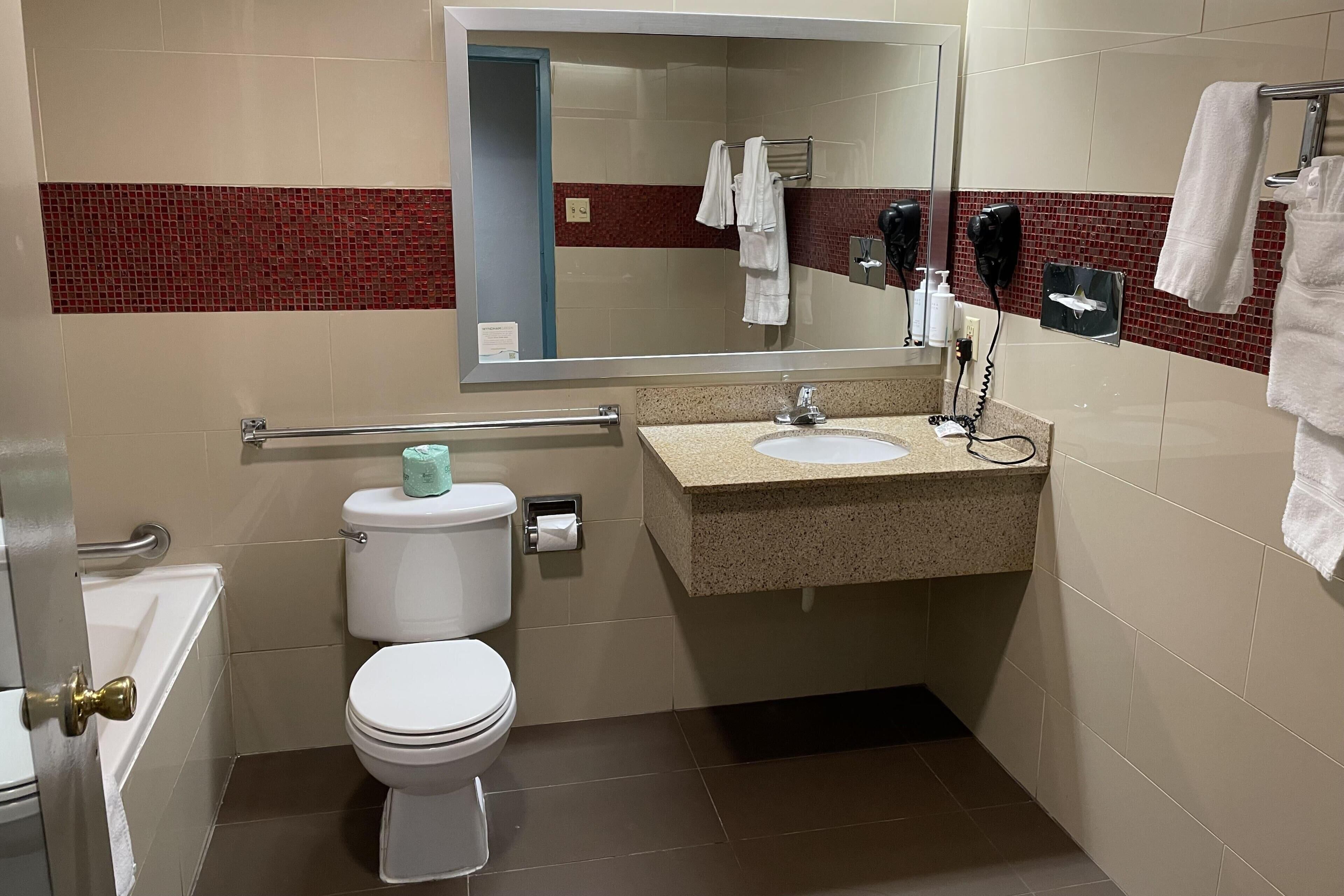 Photo - Days Inn by Wyndham Jersey City / NYC Area