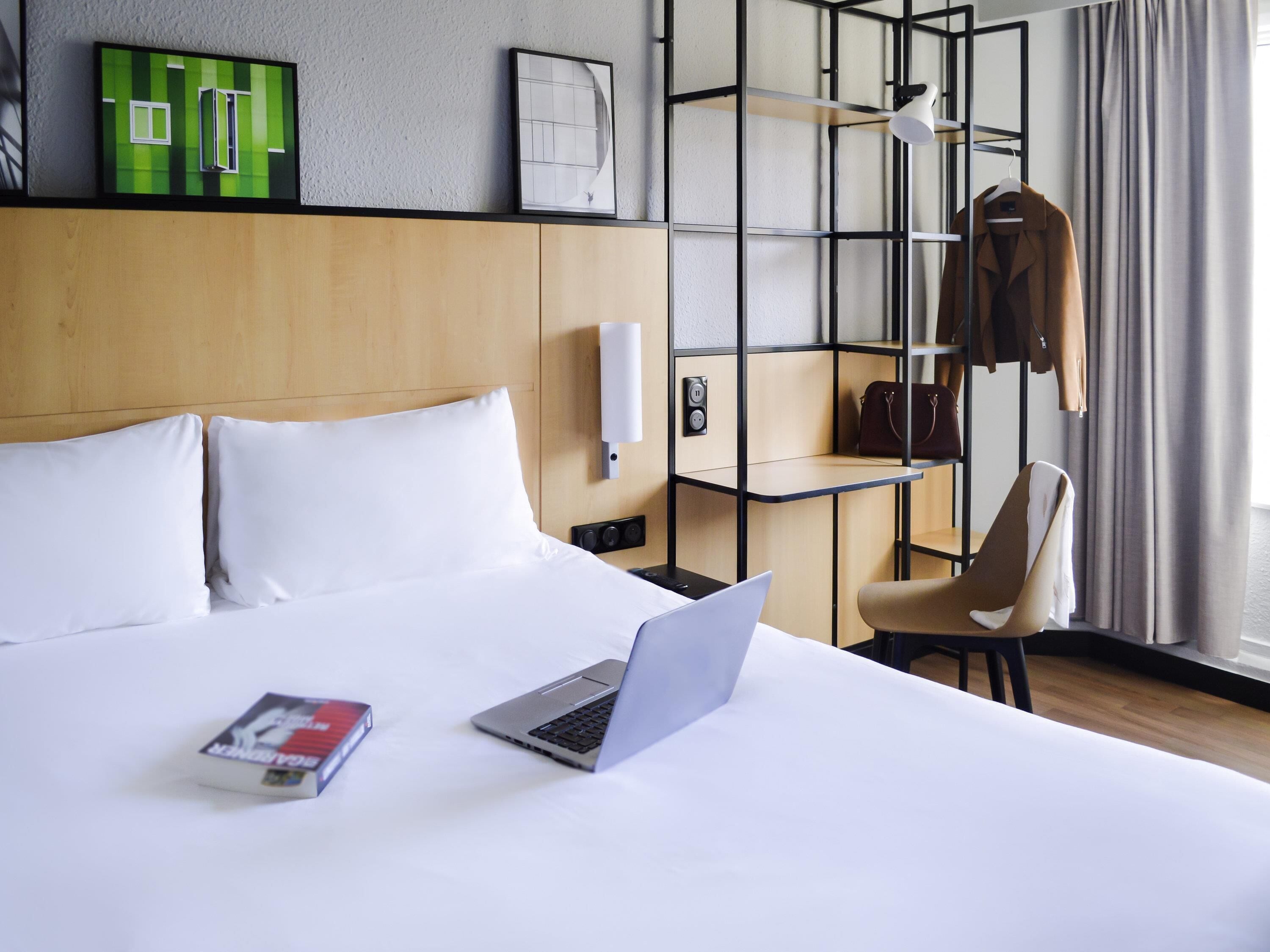 Standaard kamer, 1 tweepersoonsbed | Luxe beddengoed, een kluis op de kamer, een bureau