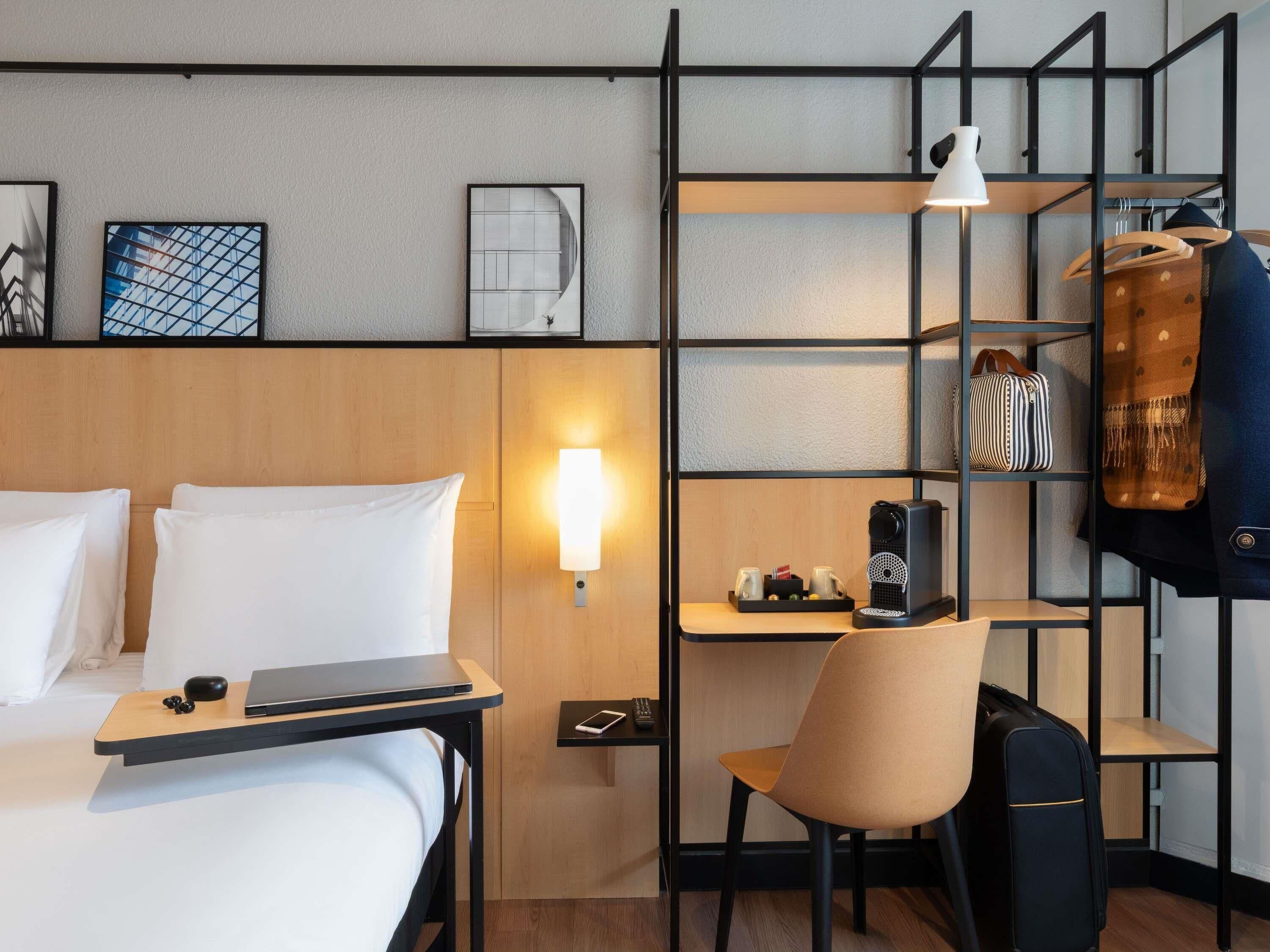 Premium bedding, in-room safe, desk, blackout drapes