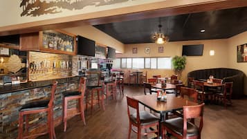 Café da manhã, almoço e jantar; culinária americana