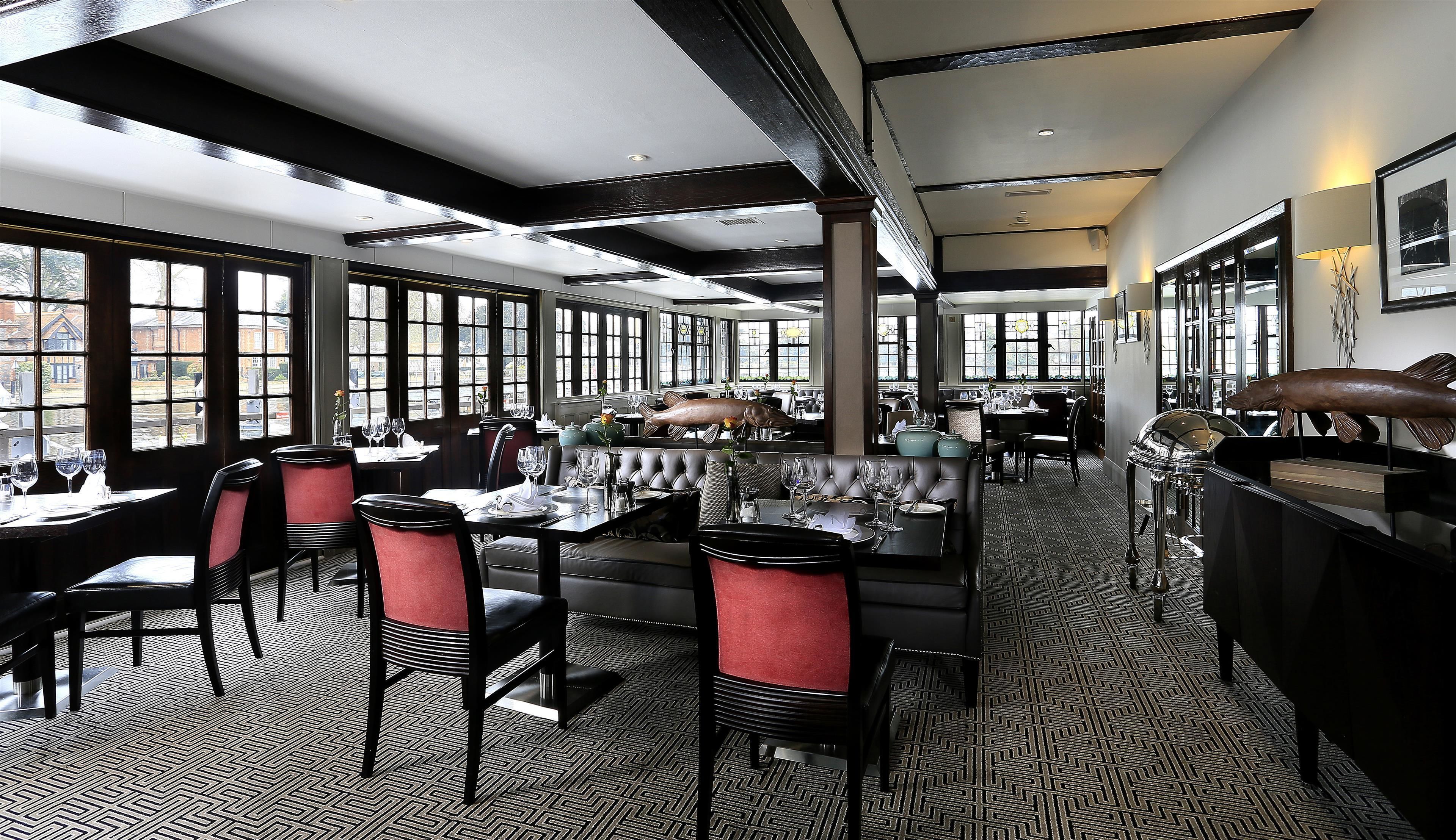 2 restaurants, breakfast, lunch, dinner served; british cuisine