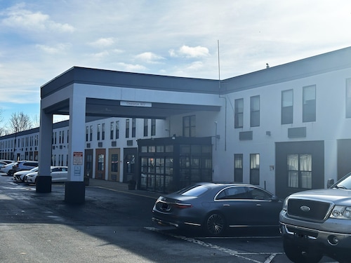 Red Roof Inn & Suites Middleborough
