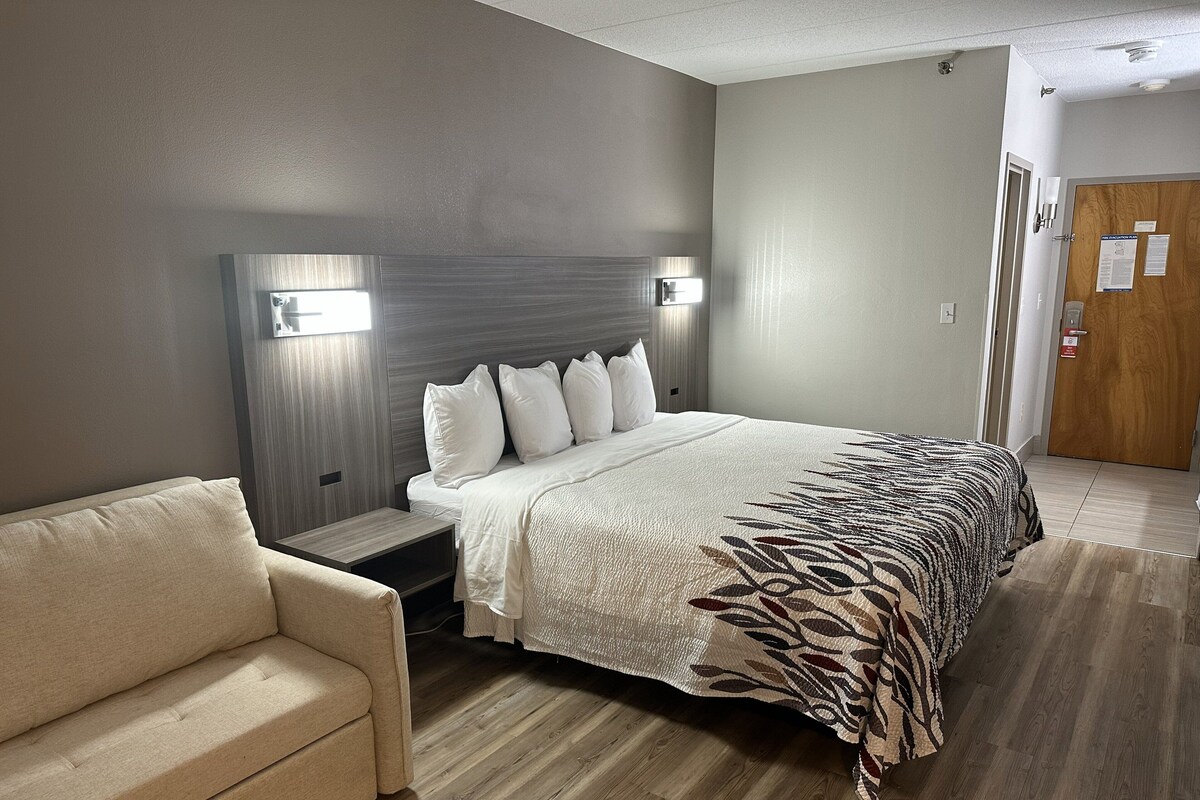 Suite, 1 King-Bett, Nichtraucher | Schreibtisch, Bügeleisen/Bügelbrett, kostenloses WLAN, Bettwäsche