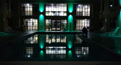 La Casa Inn & Suites - Middleboro