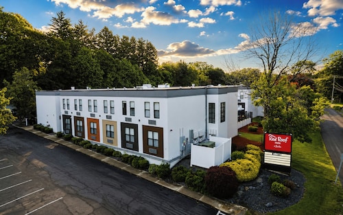 Red Roof Inn & Suites Middleborough