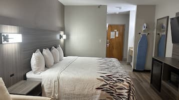 Suite, 1 King Bed, Non Smoking | Desk, iron/ironing board, free WiFi, bed sheets