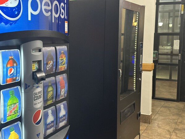 Vending machine - Red Roof Inn & Suites Middleborough (Middleborough)