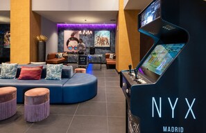 Lobby lounge