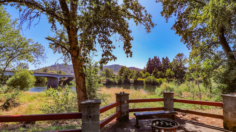 Riverfront Inn Roseburg