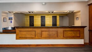 Lobby - Best Western Premier Airport/expo Center Hotel (Louisville)