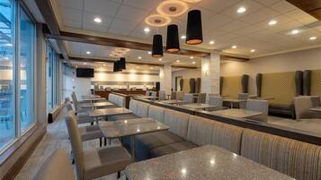 Breakfast and dinner served