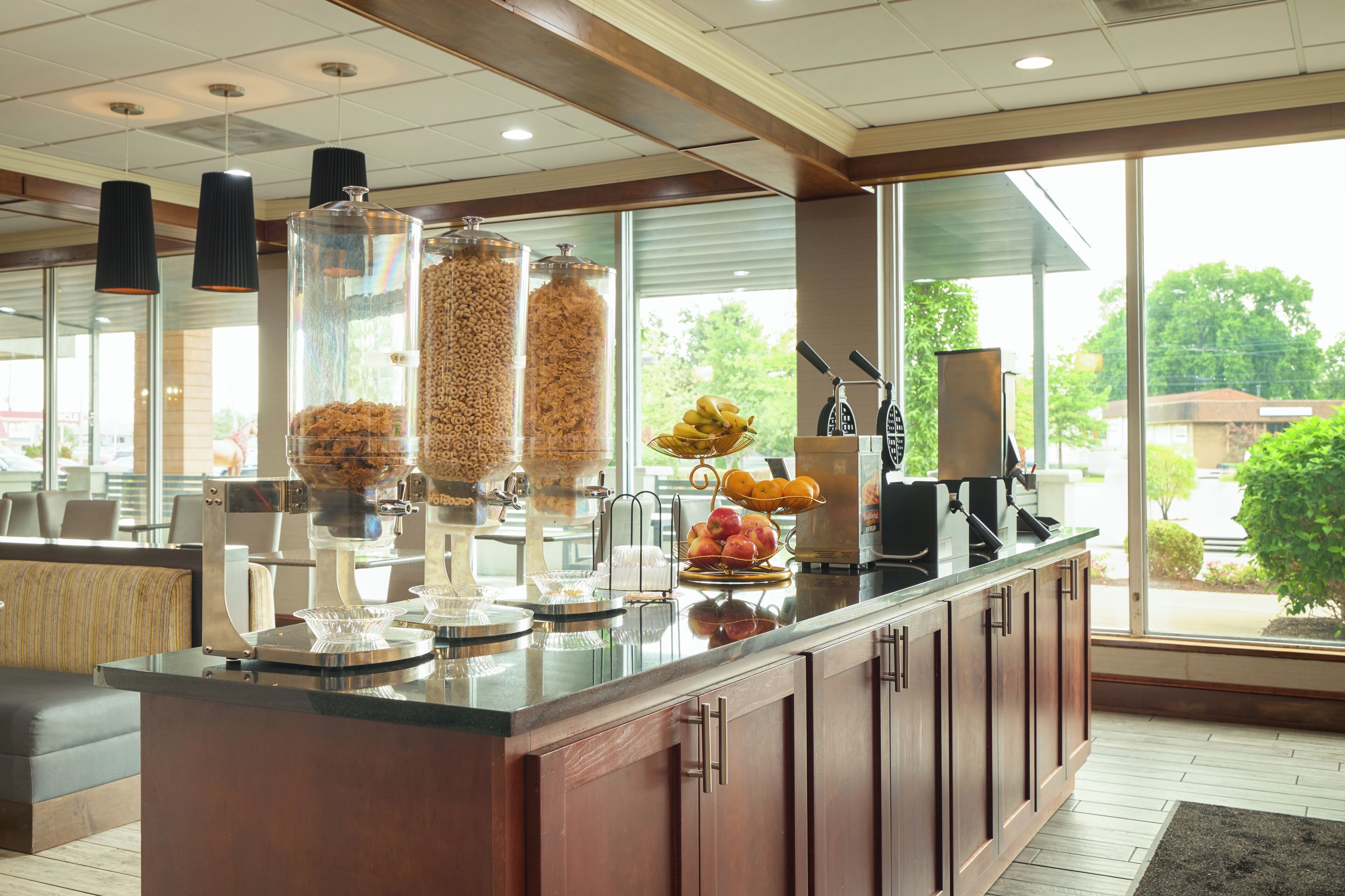 Free daily continental breakfast