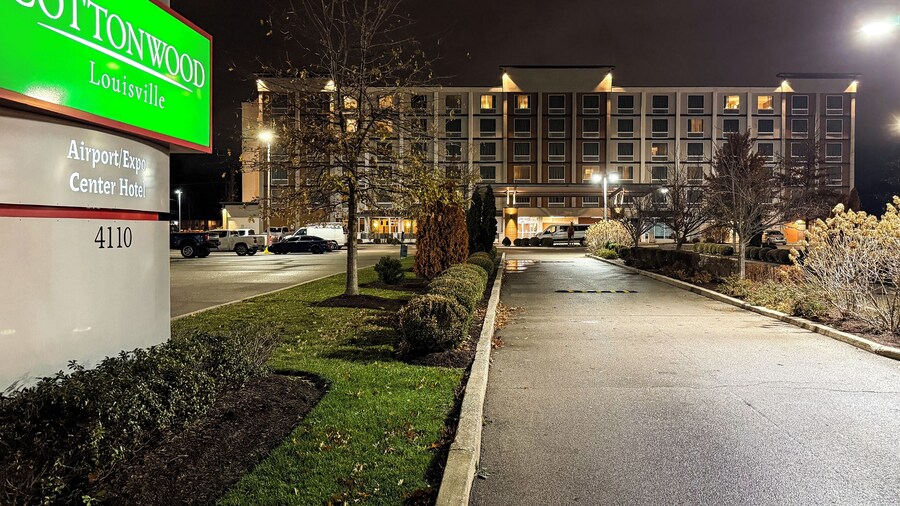 Cottonwood Airport & Expo Hotel Louisville