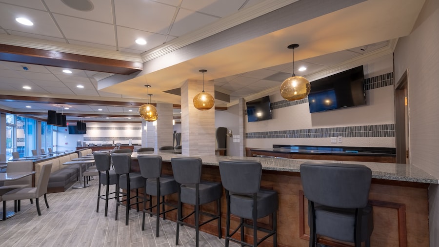 Cottonwood Airport & Expo Hotel Louisville