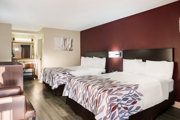 Deluxe-Zimmer, 2 Queen-Betten, Nichtraucher | Schreibtisch, Verdunkelungsvorhänge, Bügeleisen/Bügelbrett