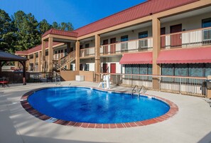 Seasonal outdoor pool, pool umbrellas, sun loungers