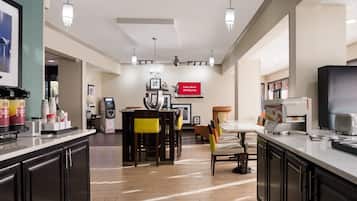 Free daily continental breakfast