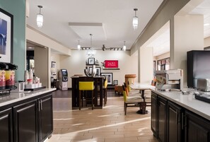 Café da manhã continental grátis todos os dias