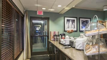 Free daily continental breakfast