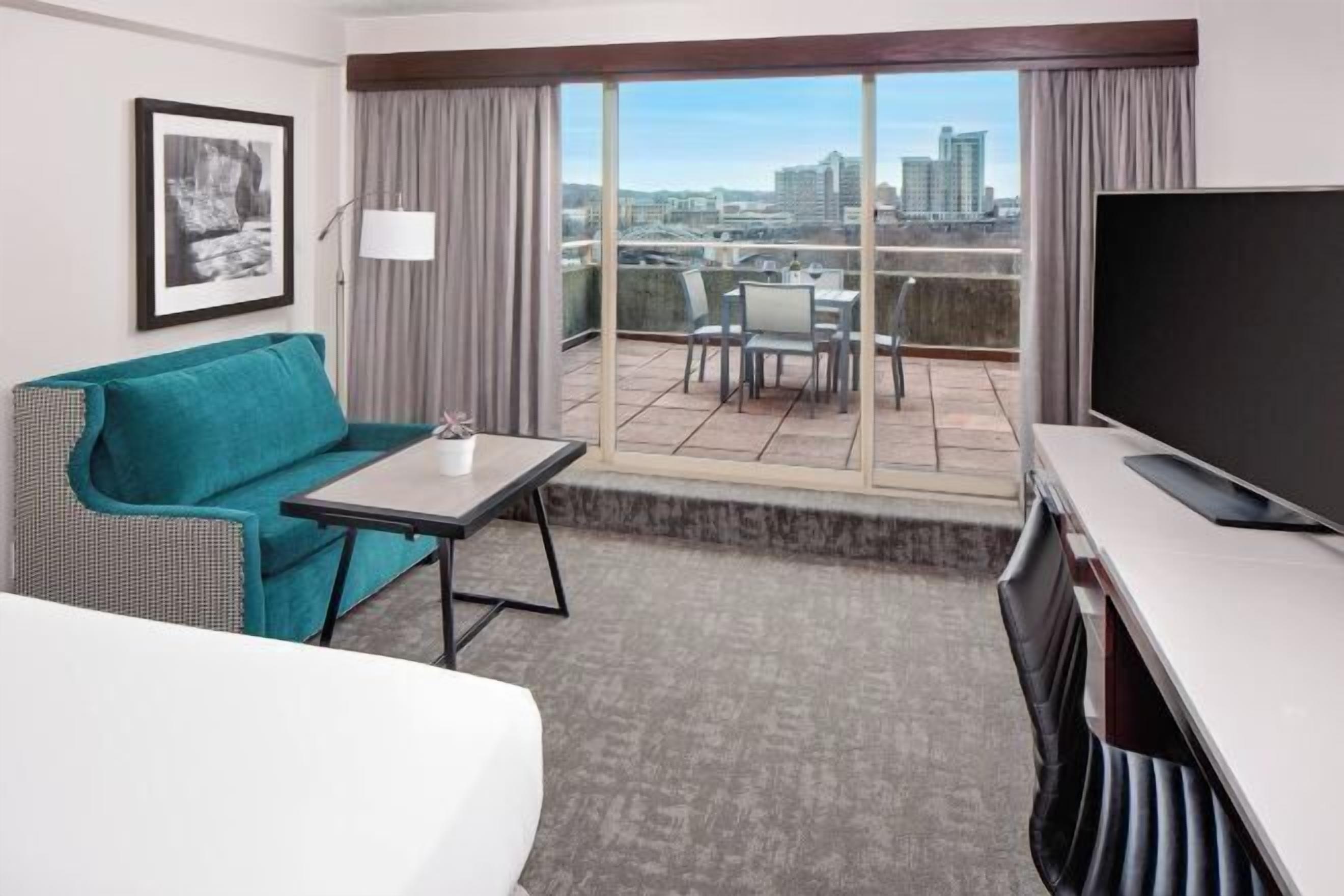 Sala d'estar | Televisor LED de 50 polzades amb canals per satèl·lit i televisor 