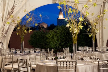 Outdoor wedding area at Hyatt Regency Boston/Cambridge