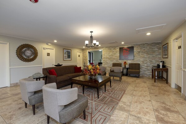 Lobby - Red Roof Inn Dothan (Dothan)