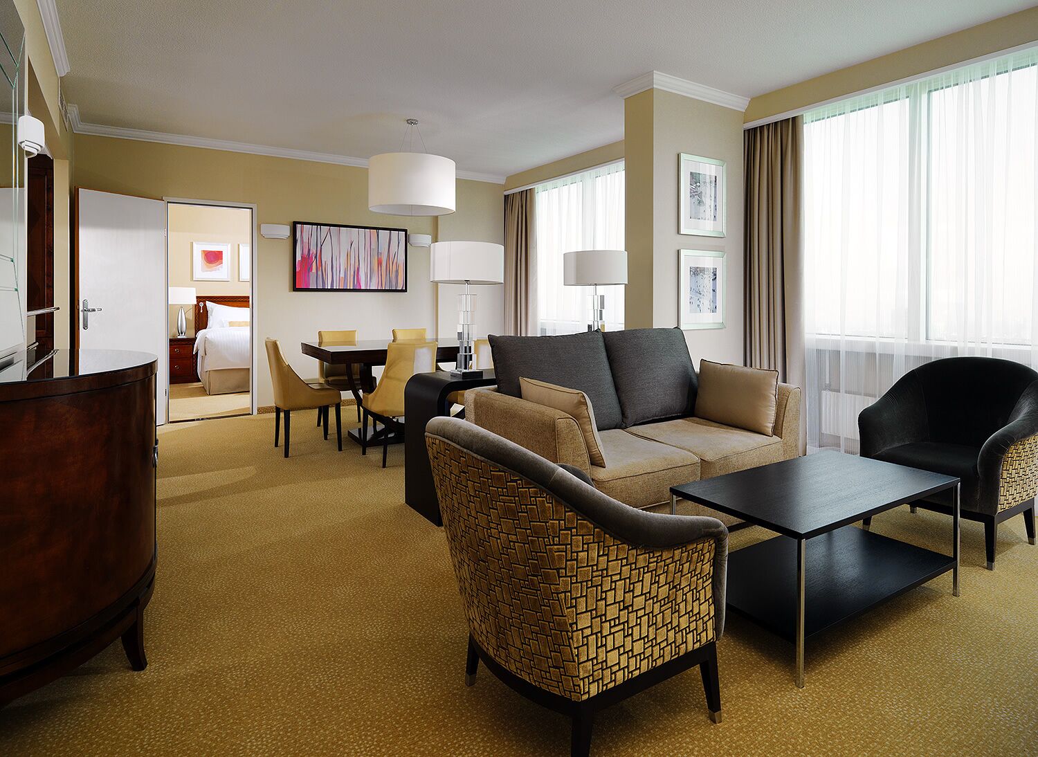 Suite Luxury, 1 letto king con divano letto | Materassi a doppio strato, minibar, una cassaforte in camera