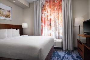 Suite, 1 King Bed with Sofa bed | Premium bedding, in-room safe, desk, blackout drapes - Fairfield Inn and Suites by Marriott Austin South (Austin)