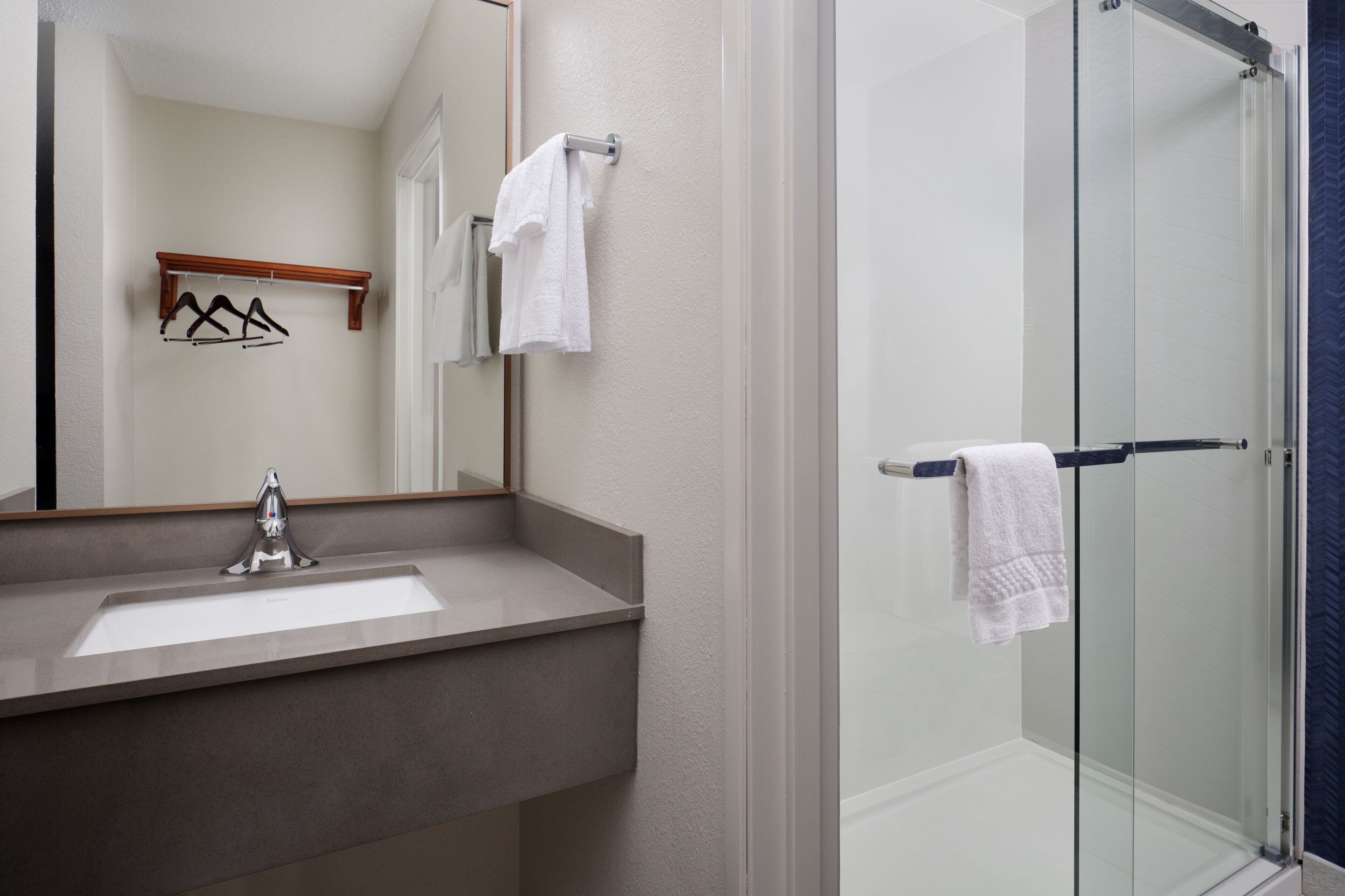 combined shower/bathtub, free toiletries, hair dryer, towels