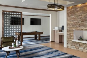 Lobby lounge - Fairfield Inn and Suites by Marriott Austin South (Austin)