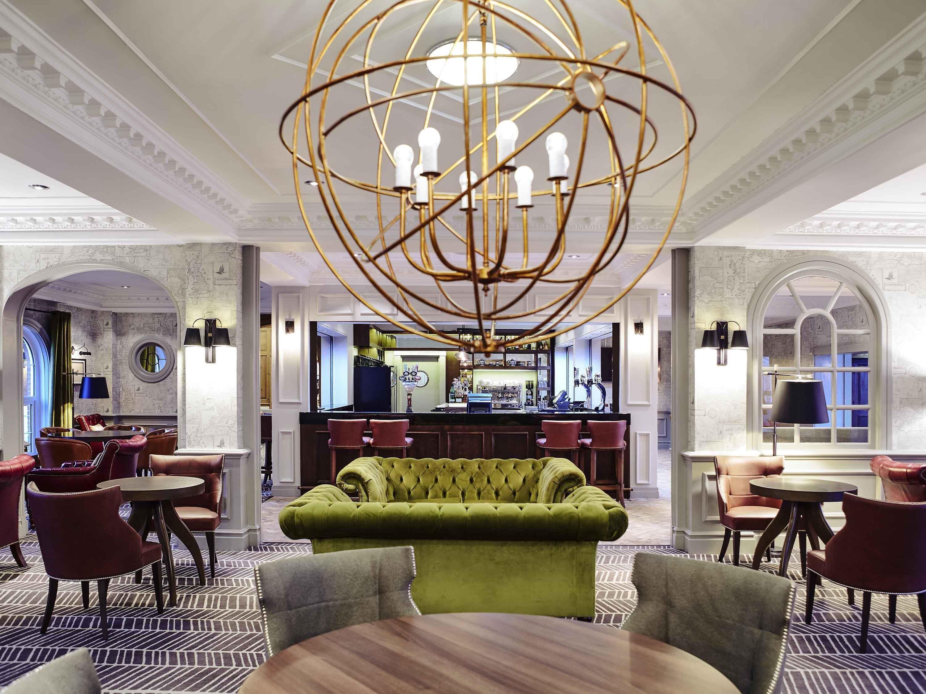 Petit déjeuner, déjeuner et dîner servis sur place