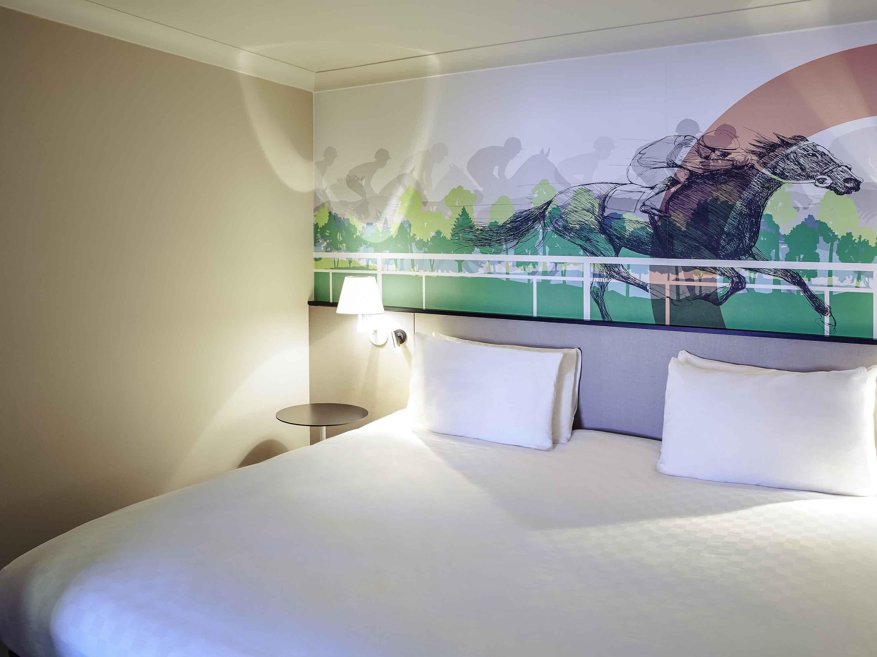 Junior Suite, 1 Double Bed | Desk, iron/ironing board, free cribs/infant beds, free rollaway beds